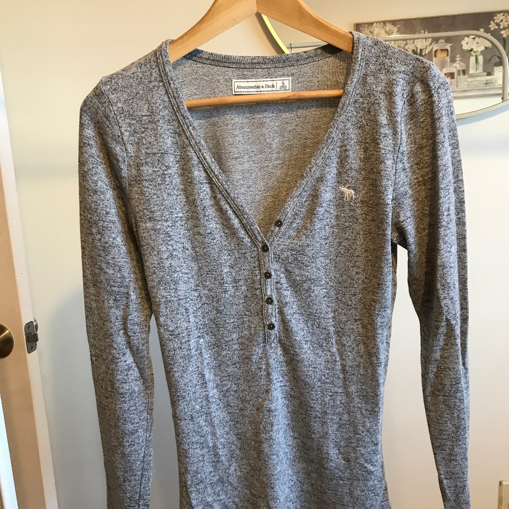 Abercrombie & Fitch Women’s Grey Henley